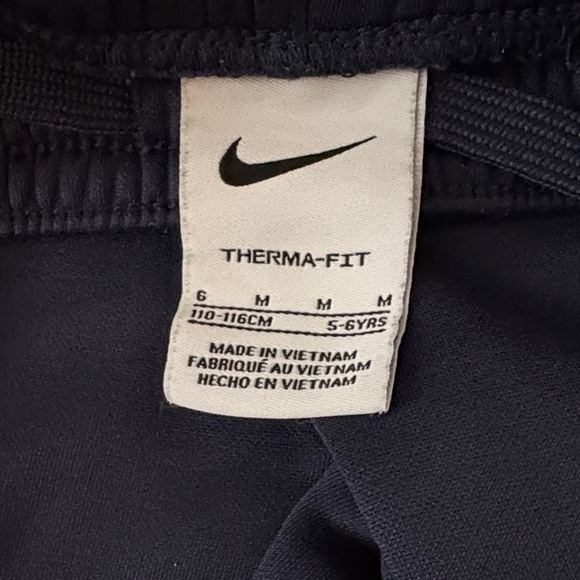 Nike | Hoodie & Jogger Set - Picture 15 of 16